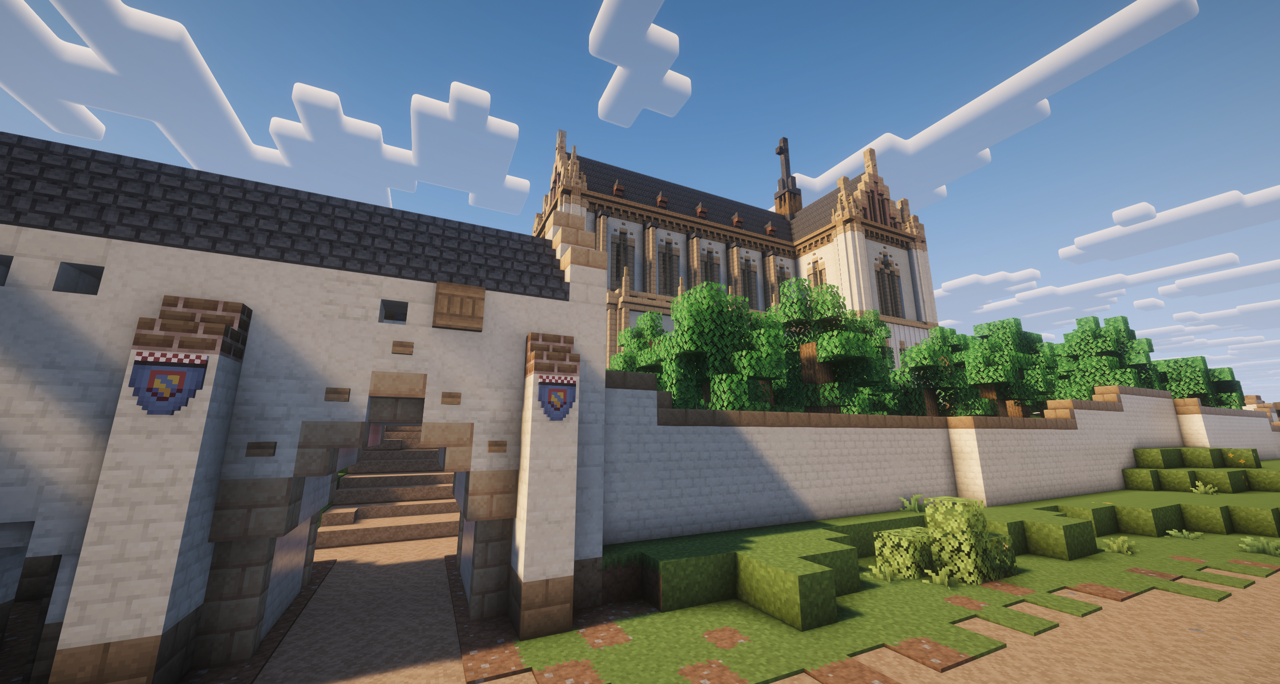 Minecraft Zisterzienserkloster in einer mittelalterlichen Landschaft bei warmem Abendlicht